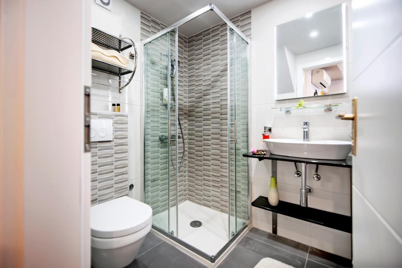 Apartments Carera 42 โรวีน ภายนอก รูปภาพ