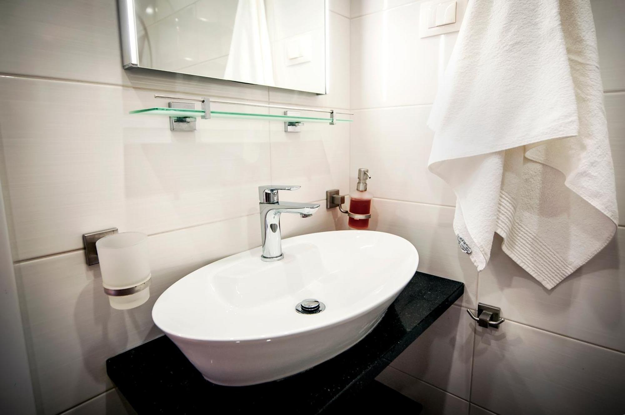 Apartments Carera 42 โรวีน ภายนอก รูปภาพ
